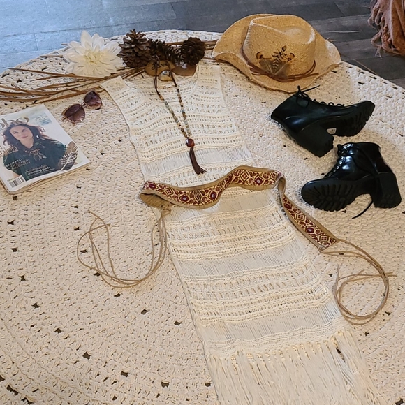 NEW NWT  BOHO CREAMY WHITE  CROCHET DRESS COVERUP. - Picture 9 of 15
